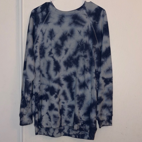 PINK Victoria's Secret Tops - PINK Victoria Secret Sweatshirt